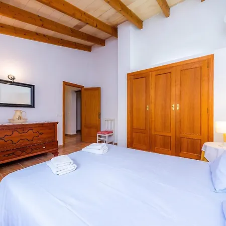 El Clavet Villa *